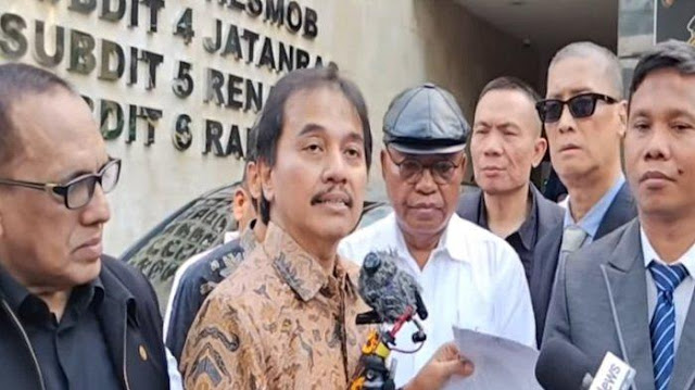 Roy Suryo Mengaku Siap Saja Diperiksa oleh Penyidik Soal Laporan Jokowi tapi . . .