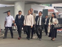 Nadiem Makarim Tiba di Kejagung, Jalani Pemeriksaan Kasus Pengadaan Laptop