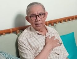 Tarik Ucapan soal Ijazah Jokowi, Prof Sofian Eks Rektor UGM Khawatirkan Anak - Istri