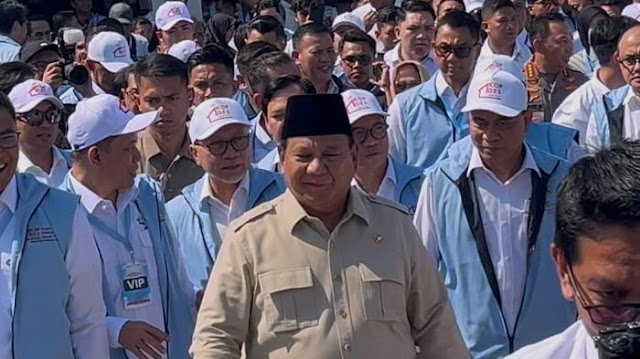 Respons Prabowo saat Dedi Mulyadi Bercanda soal Cari Jodoh, Presiden: Awas Kau
