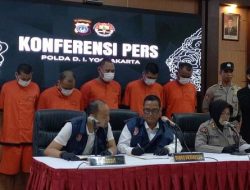 Bukannya Tangkap Bandar, Polisi Malah Ringkus Pemain Judol yang Rugikan Bandar, Publik Heran: Lawak Emang..