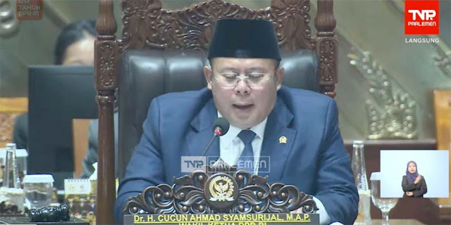 Tok! DPR Sahkan RUU Haji dan Umroh