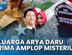 Keluarga Arya Daru Terima Amplop Isi Simbol Bintang, Hati, dan Bunga dari Sosok Misterius! Apa Maksudnya?