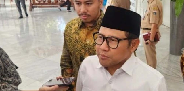 Cak Imin Cuci Tangan: Anggota PKB Gigit Jari Usulan Gerbong Merokok di Kereta Ditolak Mentah-Mentah!