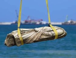 Berhala Yang Biasa Disembah Firaun Ditemukan di Dasar Laut