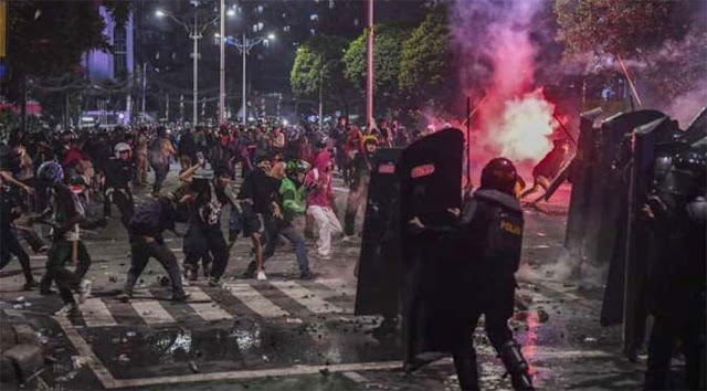 Imbas Ojol Terlindas Rantis Brimob, BEM UI dan BEM SI Kerakyatan Bakal Demo Hari Ini