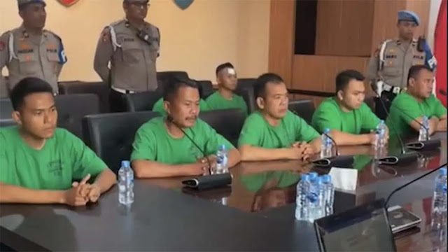 Ini Tampang 7 Anggota Brimob yang Naik Mobil Rantis dan Tabrak Affan Kurniawan Hingga Meninggal