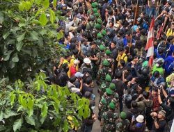 TNI Ikut Kena Ejek Mahasiswa di Polda Metro Jaya: Balik ke Barak!