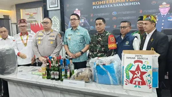 Viral Polisi Amankan Logo PKI dan Puluhan Bom Molotov, Barang Bukti Aksi Demo di DPRD Kaltim