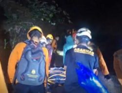 6 Remaja Terjebak di Air Terjun Sarasah Barasok Dievakuasi Tim SAR