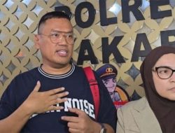 Dear Mas yang Pakai Helm Biru, Uya Kuya Minta Piala Panasonic Gobel Awards Dikembalikan