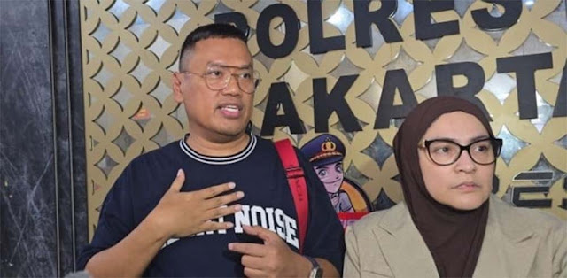Dear Mas yang Pakai Helm Biru, Uya Kuya Minta Piala Panasonic Gobel Awards Dikembalikan
