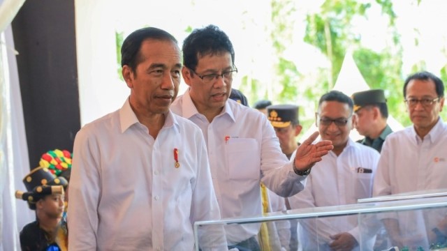 Dikenal Dekat Dengan Jokowi, Andrinof Chaniago Ragukan Kapasitas Menkeu Purbaya Sadewa, Alasannya Mengejutkan!