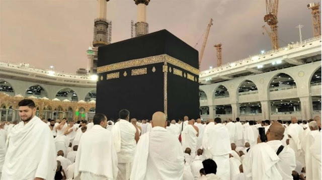 Ustaz Khalid Basalamah Pakai Kuota Haji Khusus Bermasalah, Ini Beda Biaya Haji Khusus Vs Furoda