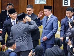 Jokowi Blak-blakan: Sejak Awal Arahan Relawan Dukung Prabowo-Gibran Dua Periode