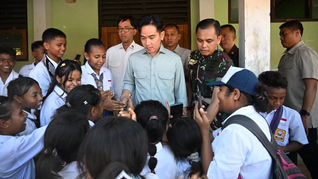 PARAH! Gibran Dicap Langgar Privasi Saat Geledah Tas Murid Perempuan