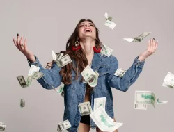 6 Zodiak yang Bakal Diserbu Hoki & Rezeki Nomplok! No 4 Bikin Semua Iri