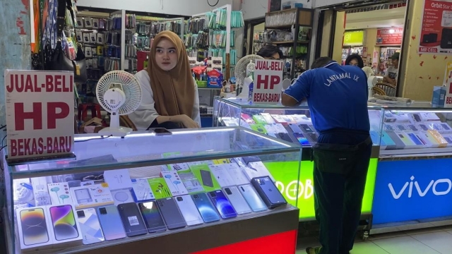 Komdigi Wacanakan Jual Beli HP Second Mirip Motor Bekas, Bakal Ada Balik Nama