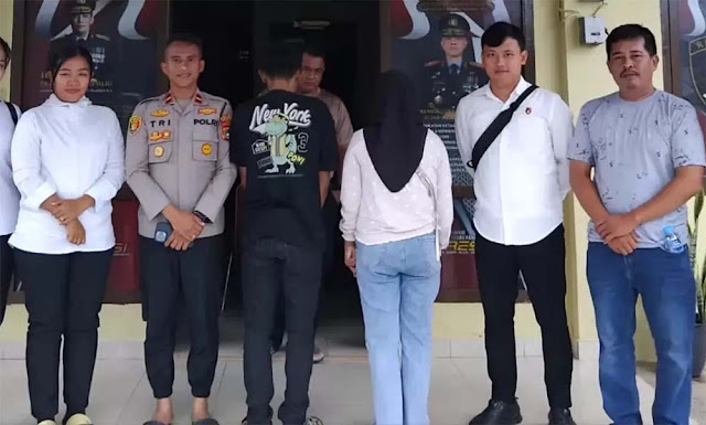 Viral Pasutri Open BO di Rumah: Istri Layani Pelanggan di Kamar, Suami Mengasuh Anak di Ruang Tamu