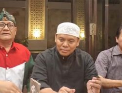 Acara Roy Suryo Dkk di Malang Dibubarkan Massa