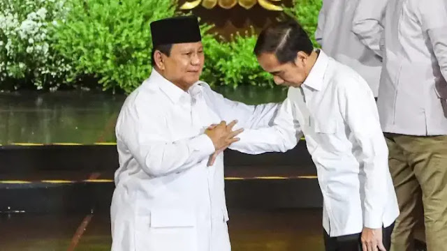 Jokowi Minta Perlindungan Prabowo atas Kasus yang Membelit Dia dan Keluarganya