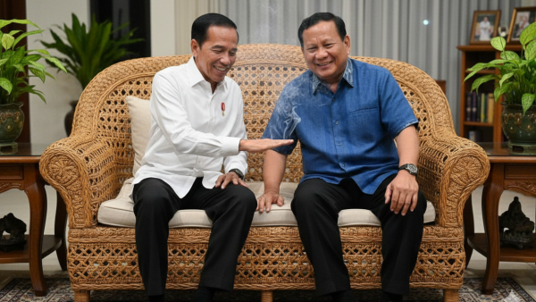 Efriza: Jokowi Berusaha Memengaruhi Prabowo