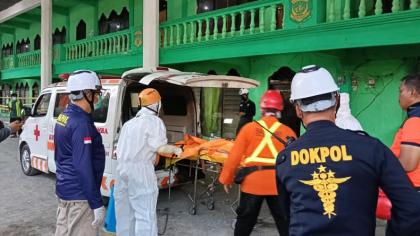 61 Orang Tewas di Tragedi Ponpes Al Khoziny Ambruk, Baru 17 Jenazah Teridentifikasi