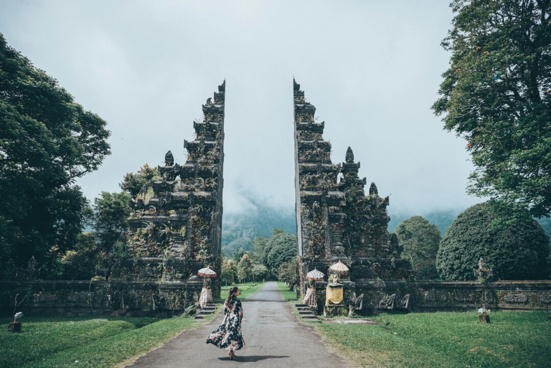 Tentu, ini hasil rangkainya:

Resort Nyaman di Nusa Dua Bali untuk Liburan Keluarga