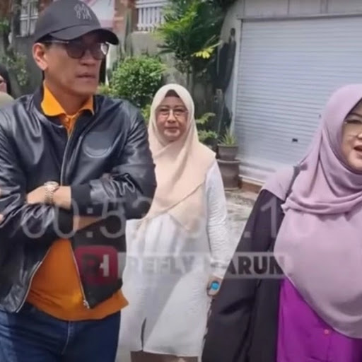Roy Suryo dan Dokter Tifa Datangi Makam Keluarga Jokowi, PSI: Tidak Bermoral!