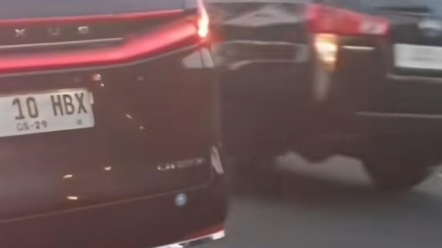 Mobil Sultan Antre di DIY, Disalip Pejabat Pakai Sirine Bikin Geram!