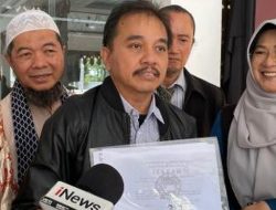Roy Suryo Buka Suara Soal Ziarah ke Makam Orang Tua Jokowi, Alasannya Bikin Heboh!