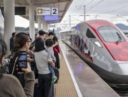 Kereta Cepat Whoosh Ancaman untuk Indonesia? Ini Kata Pakar yang Bikin Waspada
