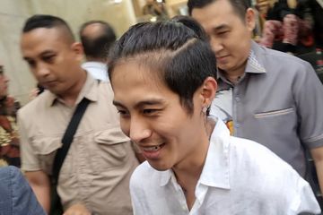 DJ Panda Kabur dari Wartawan, Bungkam Soal Kasus Erika: Ada Apa di Balik Pemeriksaan 4 Jam Polisi?
