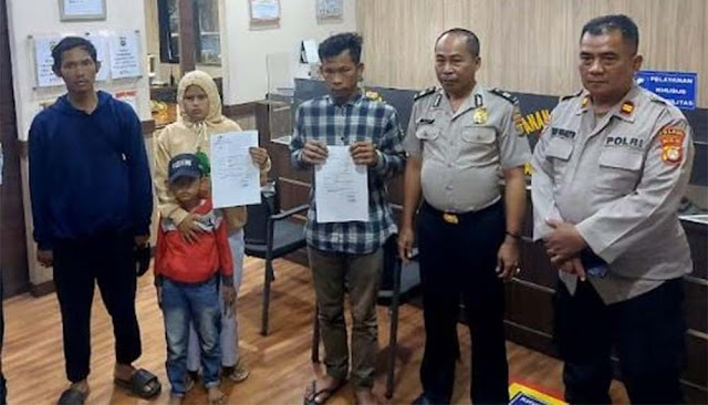 Mereka Jalan Kaki dari Tanjung Priok ke Bandung, Alasannya Bikin Sedih dan Terkejut!