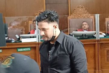 Ammar Zoni Dirantai & Ditutup Matanya, Ini Momen Penuh Drama Perjalanan ke Nusakambangan