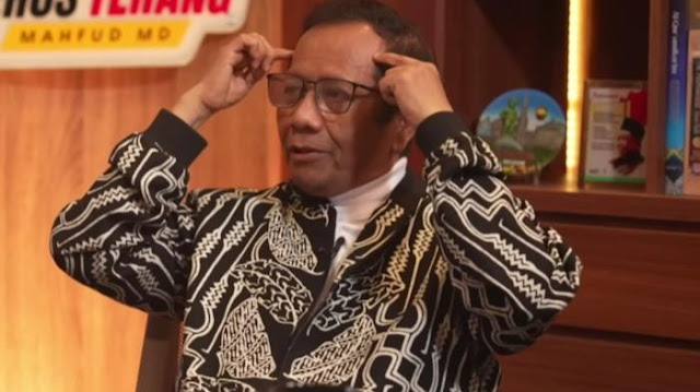 Mahfud MD Bongkar Alasan Menohok: Proyek IKN dan Whoosh Dicurigai Bermasalah Hukum!