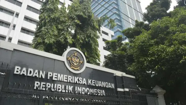 KPK Buru Pejabat BPK yang Diduga Main dalam Audit Kementerian!