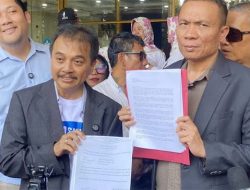 Roy Suryo Bongkar Dokumen Mengejutkan Soal Riwayat Pendidikan Gibran di Kemendikbud!