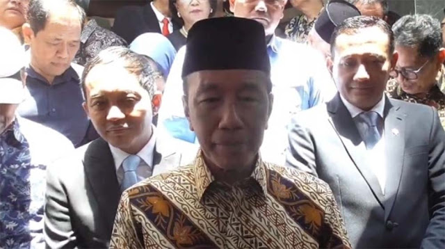 Jokowi Berubah Raut Wajanya Saat Ditanya Soal Utang Whoosh, Ini yang Terjadi