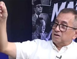 Agus Pambagio Beraksi di Depan Jokowi: Sampai Injak Kaki demi Tolak Whoosh!