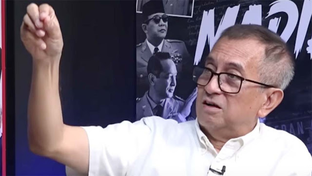 Agus Pambagio Beraksi di Depan Jokowi: Sampai Injak Kaki demi Tolak Whoosh!