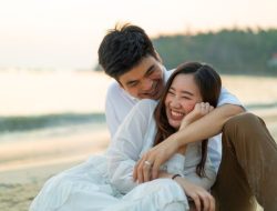 Benarkah Menikah Bisa Tingkatkan Kecerdasan? Ini 10 Faktanya!