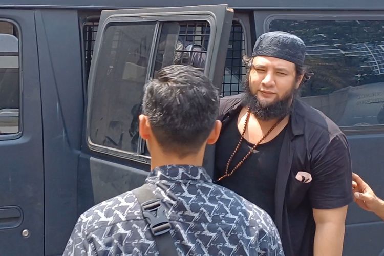 Ammar Zoni Dipindah ke Nusakambangan, Kuasa Hukum Protes: Ini Pelanggaran HAM, Perlakukan Seperti Apa?
