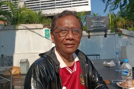 Mahfud MD Sebut Laporan Markup Proyek Whoosh Nggak Masuk Akal, KPK Tetap Minta Dilaporkan