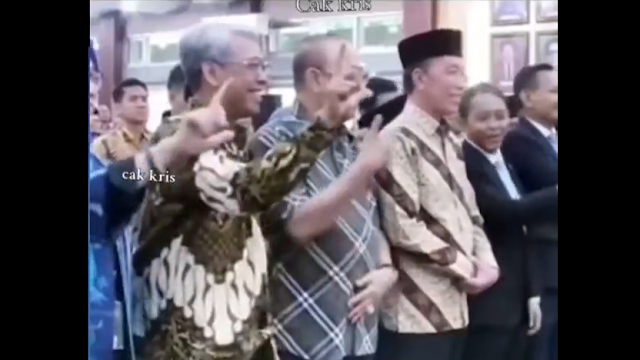 Jokowi Gagal Salam di UGM, Netizen: Ada Apa dengan Presiden?