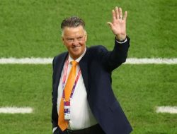 Louis van Gaal Siap Tangani Timnas Indonesia? Ini Profil dan Kontroversinya!
