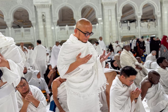 Doa Wamenhaj di Musim Umrah: Prabowo-Gibran Didoakan Sukses, Layanan Haji Digenjot!