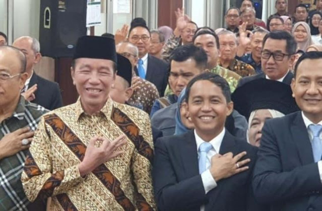 Rizal Fadillah Bongkar Keganjilan Ijazah Jokowi: Saya Makin Yakin Ini Palsu!