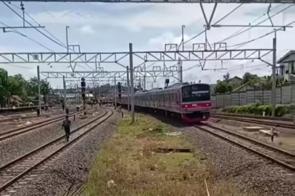 Kereta Anjlok di Jalur Tanah Abang-Rangkasbitung, Perjalanan Terganggu! Ini Kronologinya