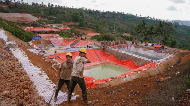 3 Kg Emas Sehari Dicuri! Siapa Dalang di Balik Penambang Ilegal di Sirkuit Mandalika yang Tak Bisa Bahasa Indonesia?